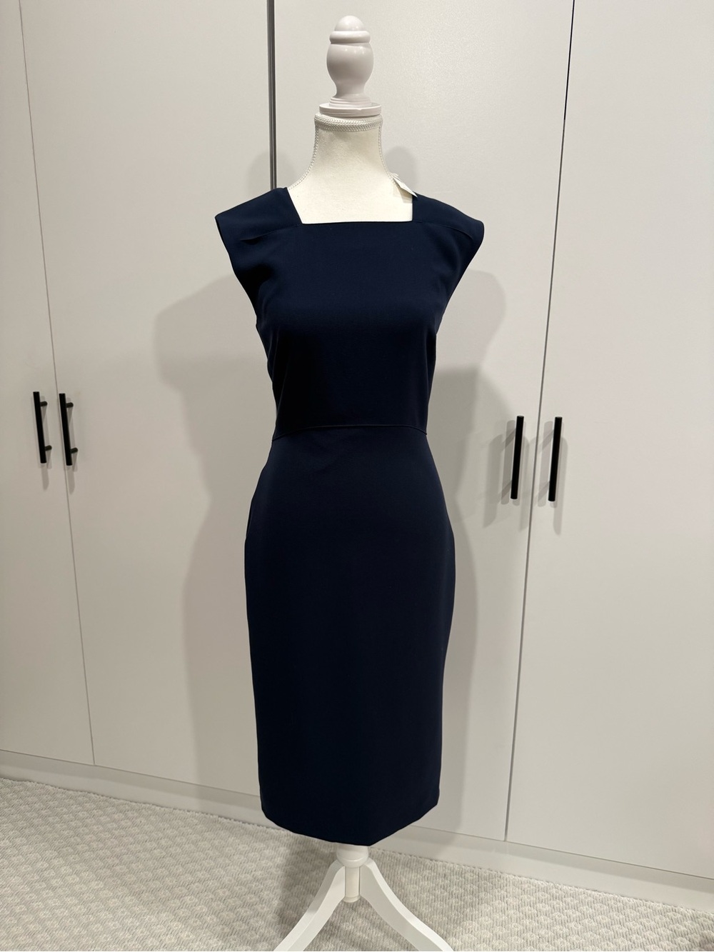 Banana Republic Classic Navy Square-Neck Sheath Dress Size 2 New with tag